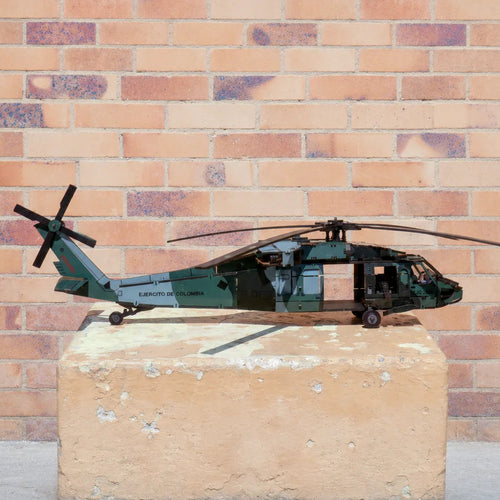 Helicóptero UH-60 Halcón Negro Rompecabezas 3D